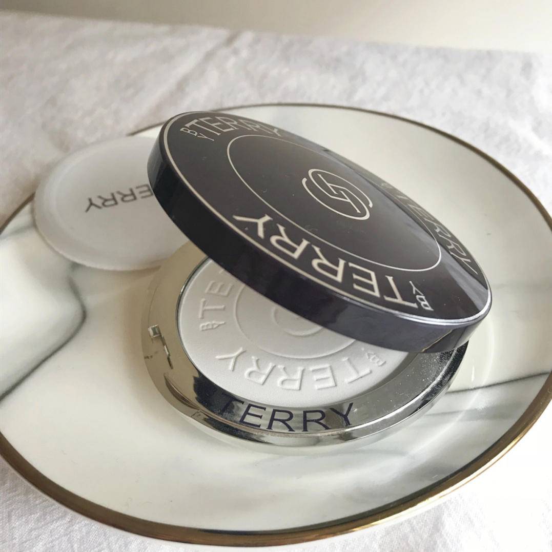 粉饼才是口罩的最佳拍档，今年夏天可以这么用