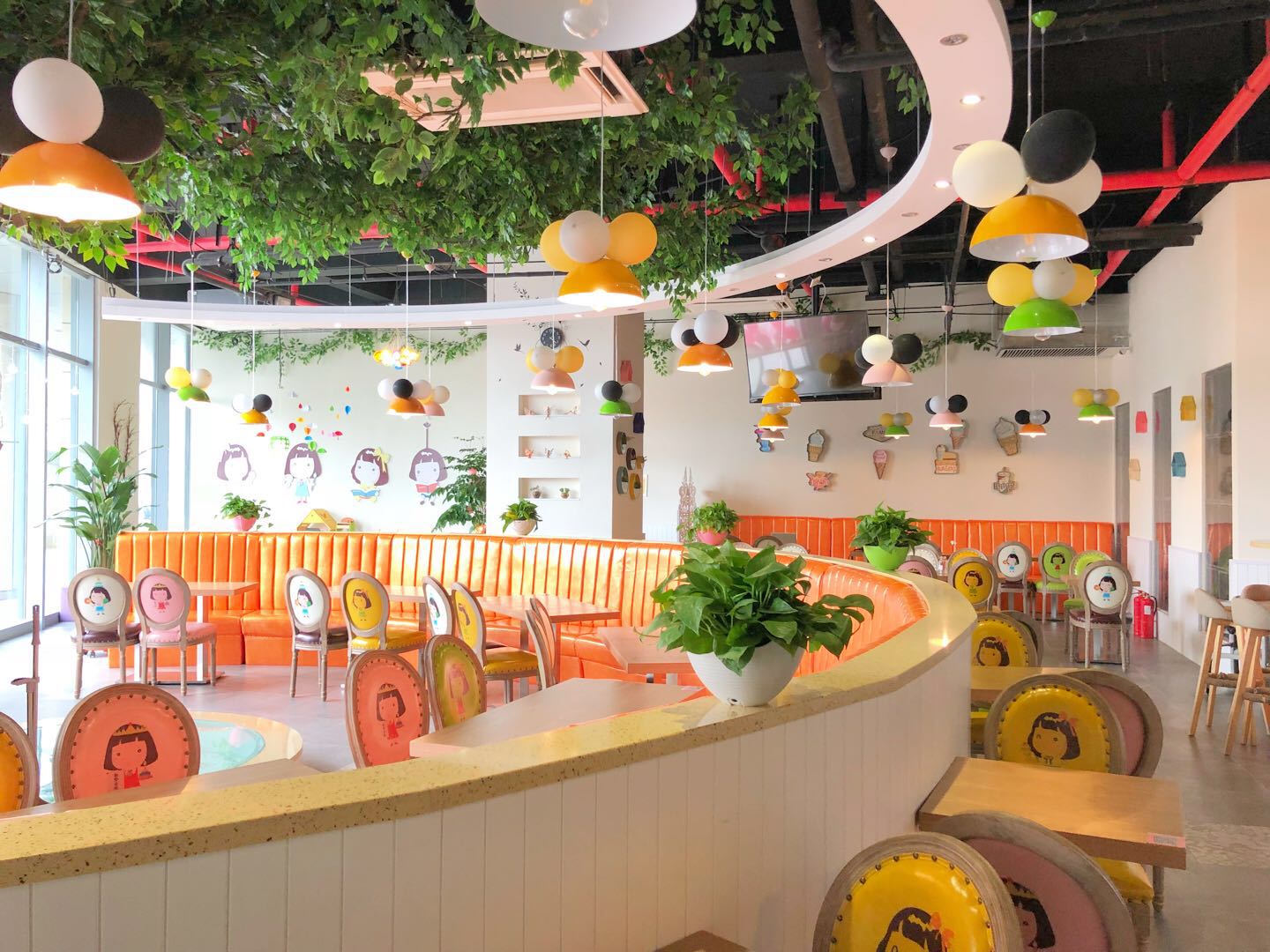 南京小茉家亲子餐厅：儿童营养餐厅加盟