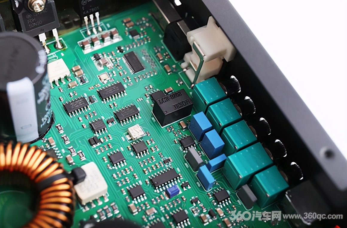 HiVi-Swans惠威EA-800单声道功放 小体积易安装给低音添把火