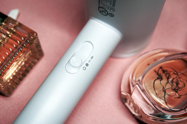 小巧可爱风儿柔，让孩子更能接受的飞科 FLYCO 电吹风机上手评测