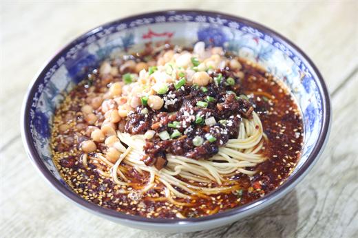 中国面条哪家强，要数友汇聚重庆小面是最棒！