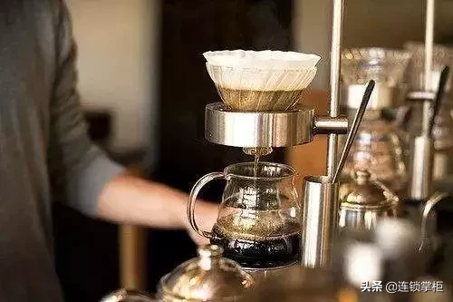 从3000多家门店到一无所有，上岛咖啡输在哪？