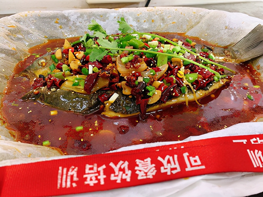 专业培训纸包鱼哪里学？纸包鱼加盟多少钱？