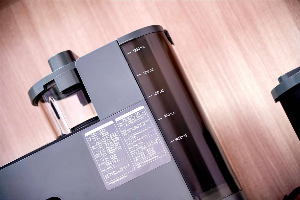 售价2399元，九阳上市破壁豆浆机一体机，而且还免手洗哦