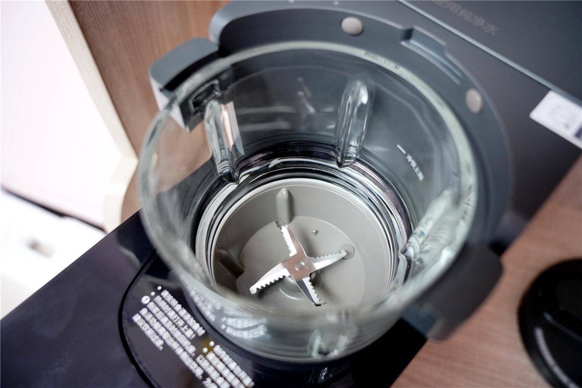 售价2399元，九阳上市破壁豆浆机一体机，而且还免手洗哦