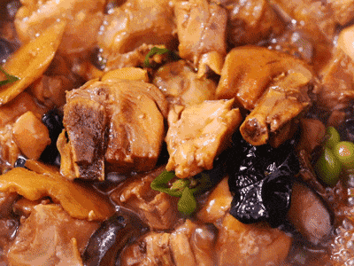 “烂大街”的黄焖鸡，为何生意这么好