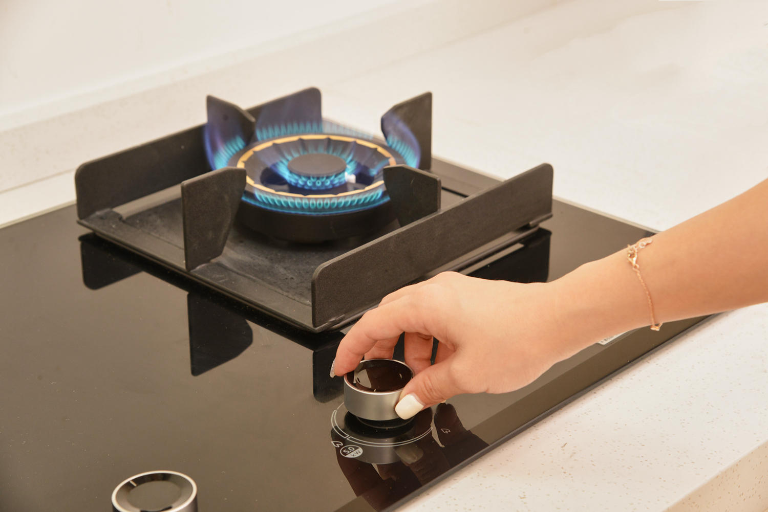 适合爆炒的烟灶CP：华帝智能烟灶套装使用体验