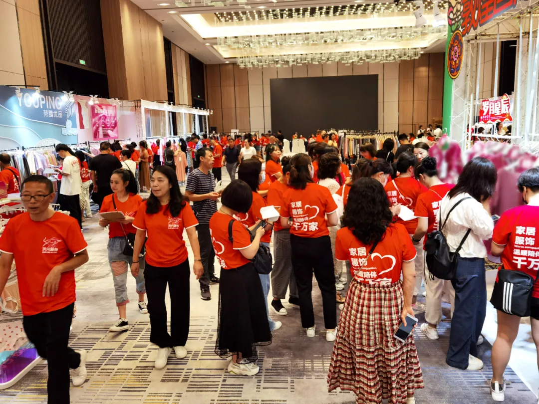 芬腾2022年春夏全国巡回新品发布会重庆站订单创新高，完美收官