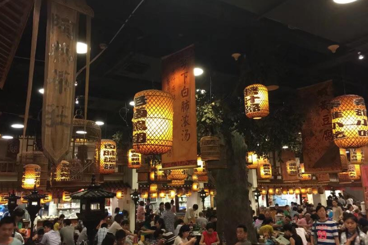 南京令人赞不绝口的美食街，被称“孩子们的天堂”，却不是夫子庙