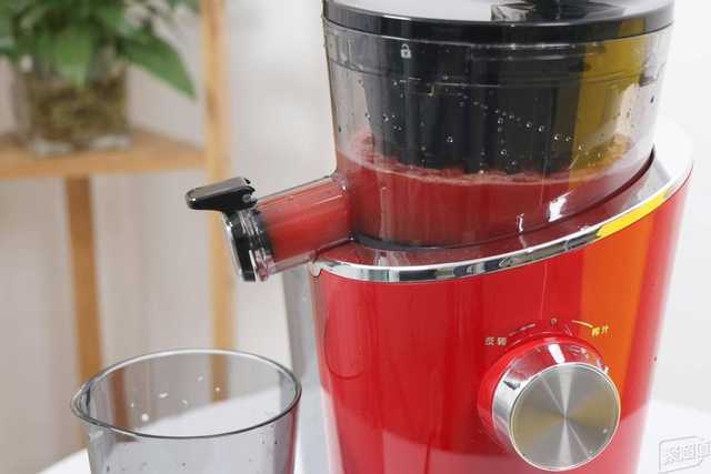 惠人H100s进口原汁机体验测评：果蔬就要榨汁喝才会更营养！