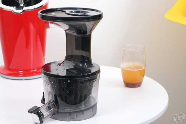 惠人H100s进口原汁机体验测评：果蔬就要榨汁喝才会更营养！