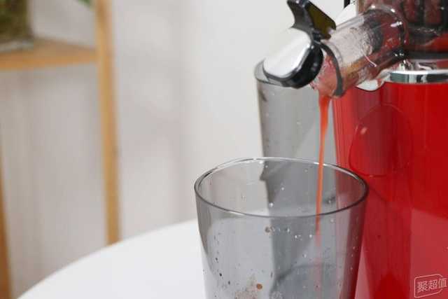 惠人H100s进口原汁机体验测评：果蔬就要榨汁喝才会更营养！