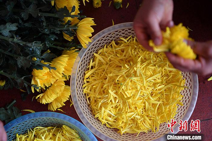 中华名小吃过桥米线的“变”与“不变”