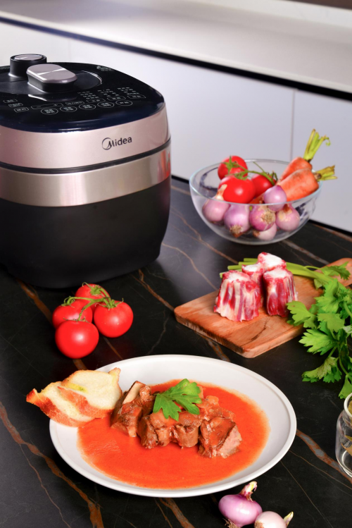 美的推出低脂电压力锅 开辟行业增长新赛道