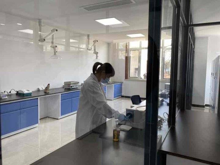 行业大佬纷纷点赞，喜燕花生油有啥魅力？