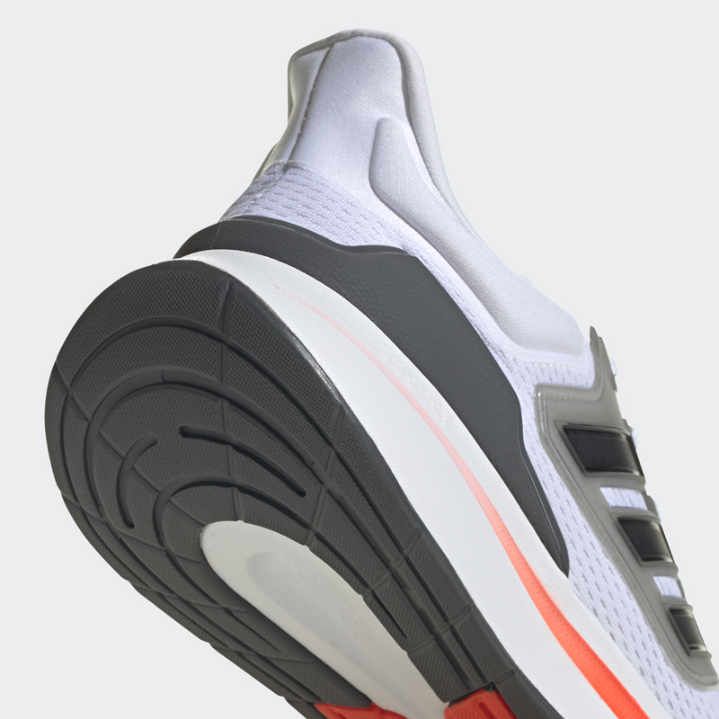 透气、轻弹还有高颜值！adidas 性价比新鞋登场