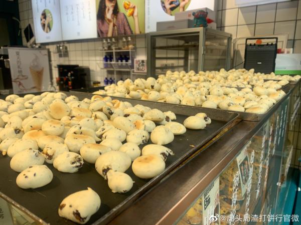 上海老字号鲜肉月饼一天卖出10万只，但其他点心为何没有变成“网红”？