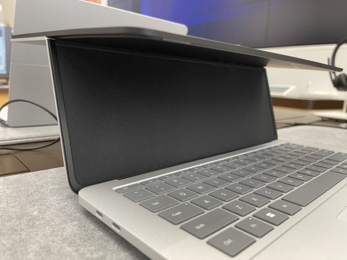 Surface Laptop Studio店内体验：一款极其酷炫的设备