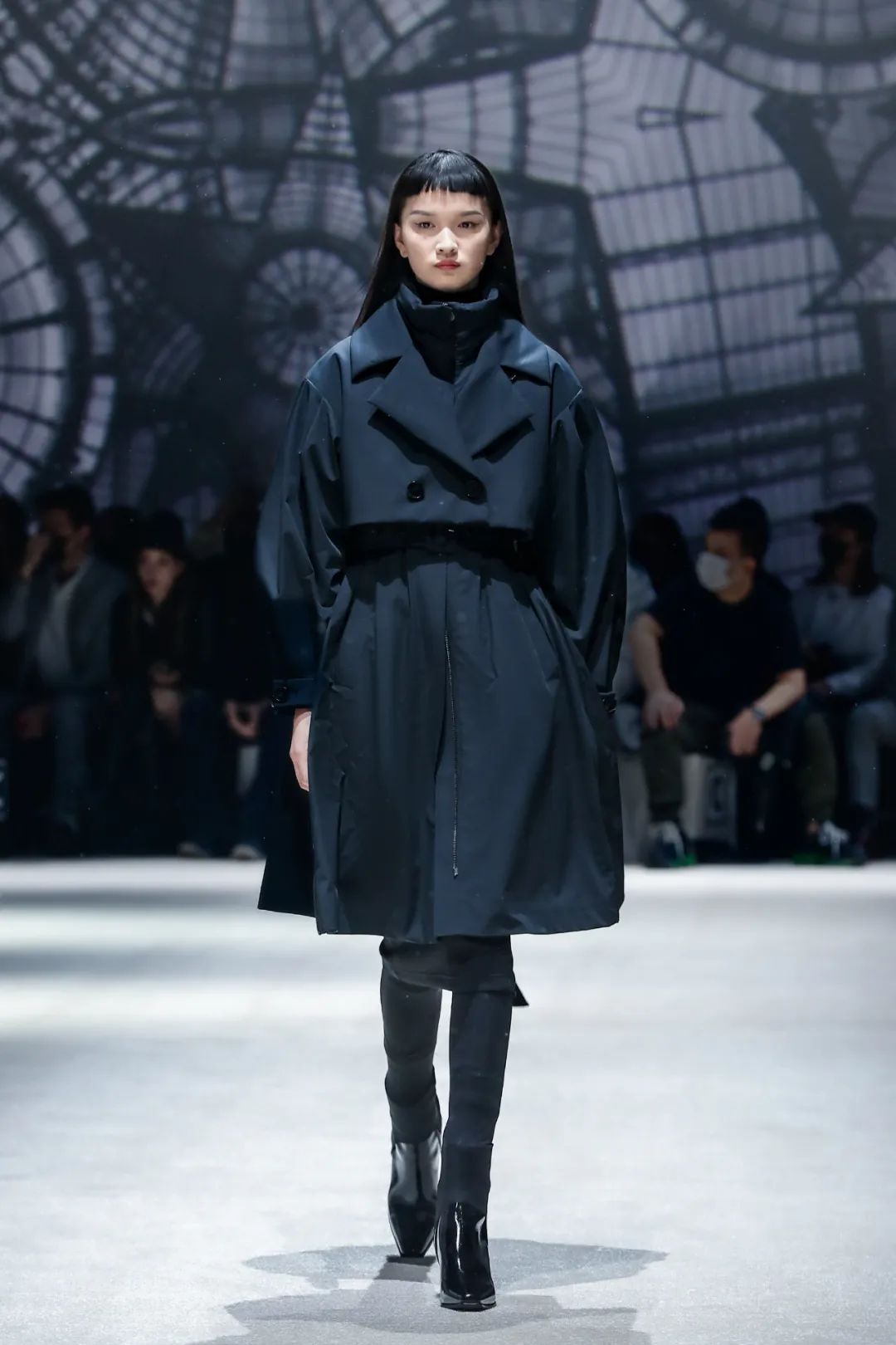 100%中国原创，波司登顶配羽绒服“登峰造极”