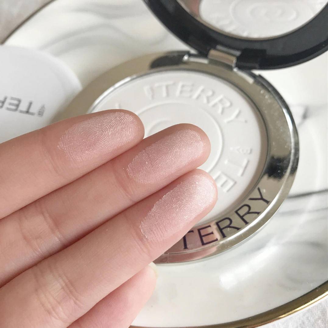 粉饼才是口罩的最佳拍档，今年夏天可以这么用