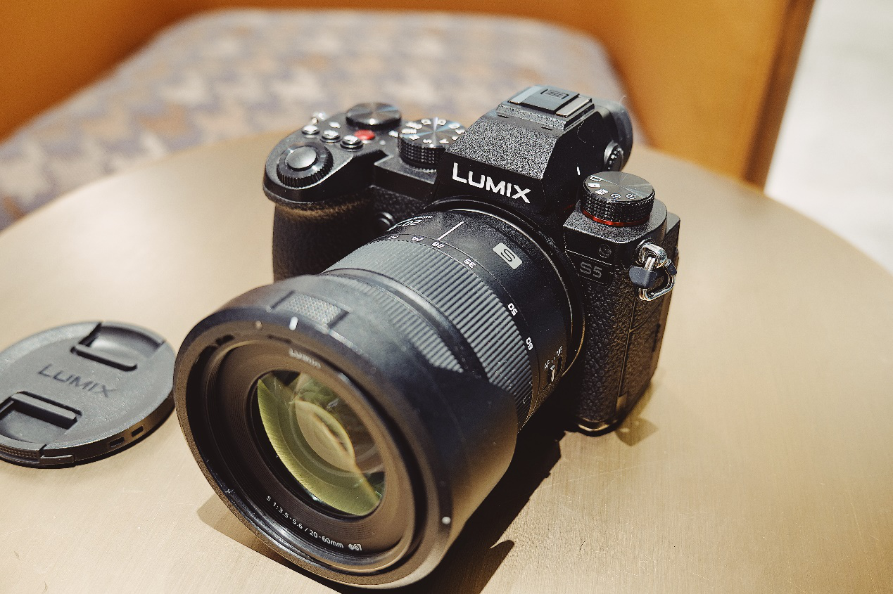松下LUMIX S5全画幅微单，视频功能香气四溢，远超同等级产品