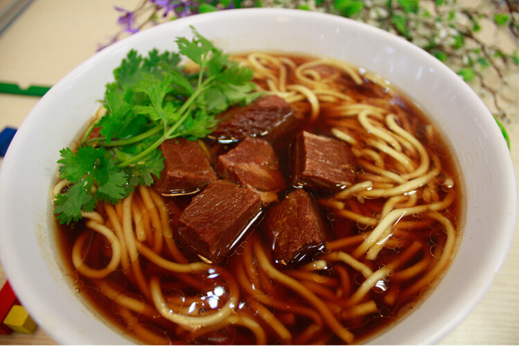 《吃货笔记》—最正宗的牛肉面“美国加州牛肉面大王”