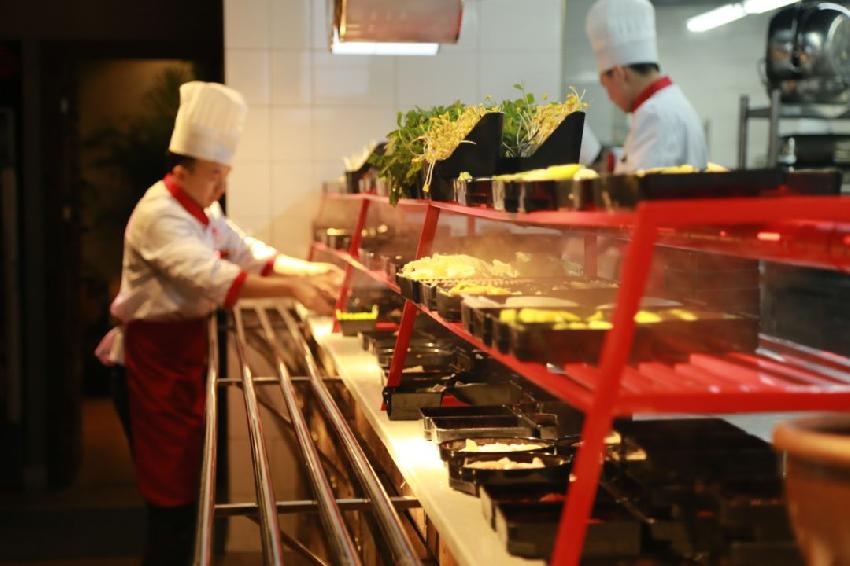 20岁火锅品牌越活越年轻，它的秘诀只有4个字