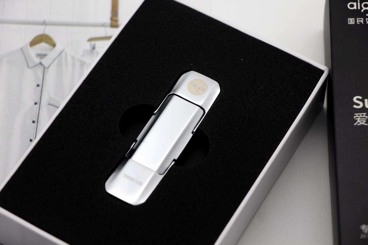 双U口设计，固态级高速传输：爱国者固态U盘U393体验