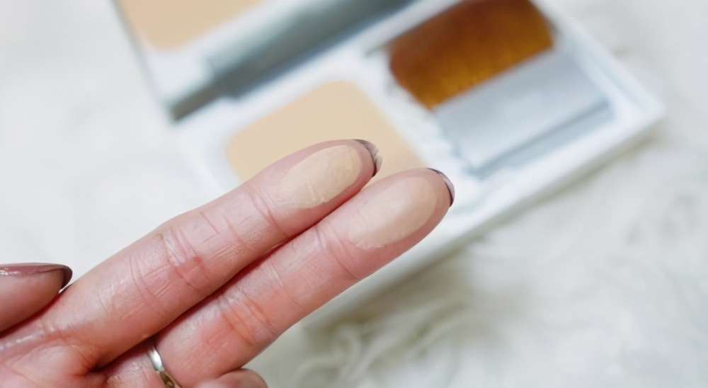 粉饼才是口罩的最佳拍档，今年夏天可以这么用