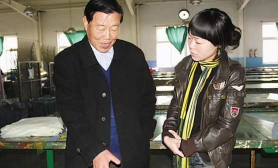 王斌章：天堂伞创始人，生意全靠“老天爷”，一年赚了24亿