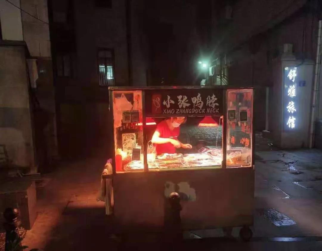 卤味陷入内卷：一家商场11个品牌，居民区聚集20多家卤味店