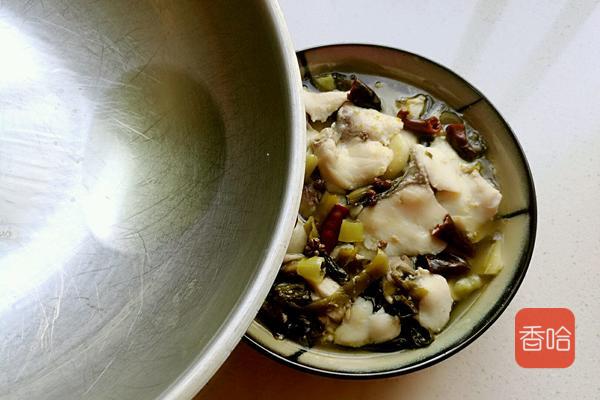 教你在家做酸菜鱼，酸菜开胃，鱼肉嫩滑，跟饭店做的一样好吃