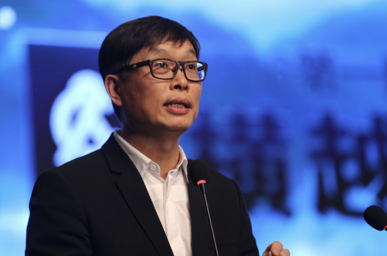 市值超5000亿，超格力两倍，方洪波为何更焦虑了？