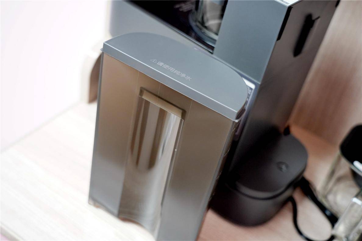 售价2399元，九阳上市破壁豆浆机一体机，而且还免手洗哦