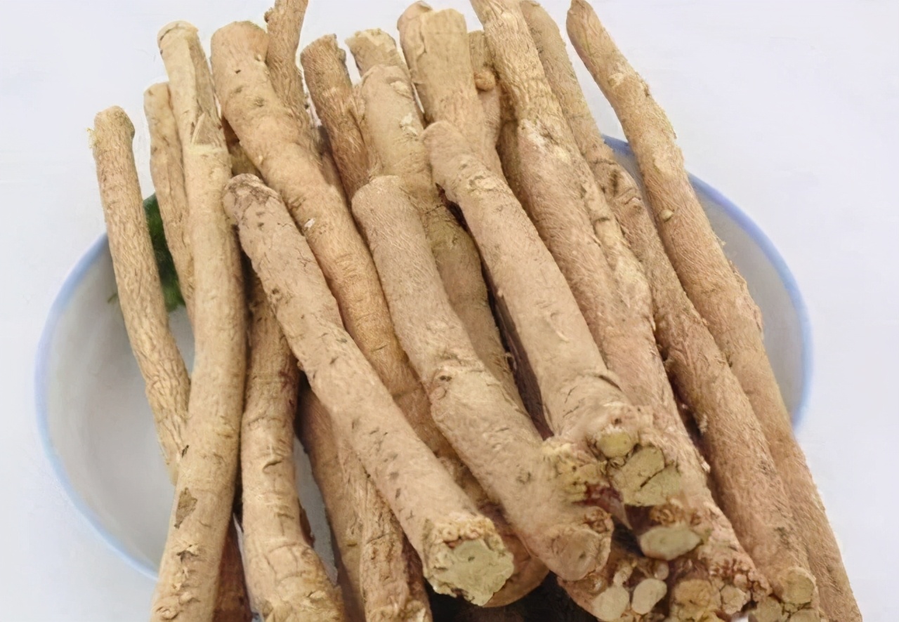 我国有一老成分，能补气还能去黄、提亮肤色，不输烟酰胺