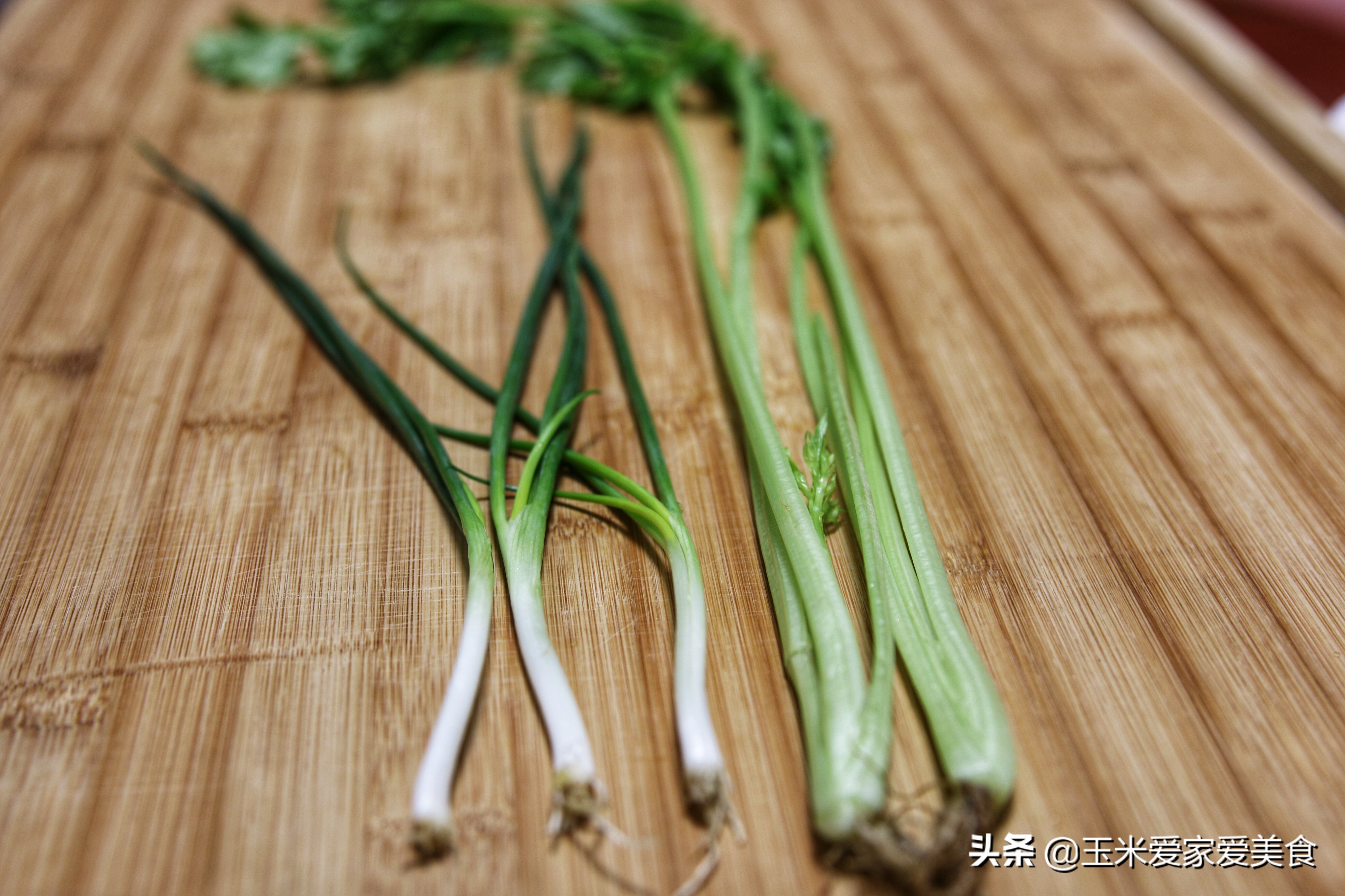 原味汤粉王的高汤如何熬制？配料都有哪些？网友说学会可以开店了