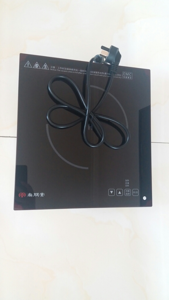 尚朋堂商用大功率电磁炉集外观、功能性、操控性多重优点于一体