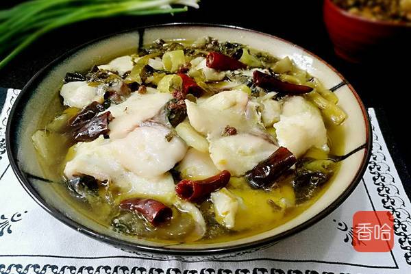 教你在家做酸菜鱼，酸菜开胃，鱼肉嫩滑，跟饭店做的一样好吃