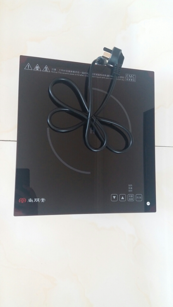 尚朋堂商用大功率电磁炉集外观、功能性、操控性多重优点于一体