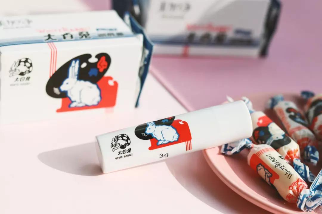 盘点三款“实力派”润唇膏：经典国货大白兔，一膜多用凡士林晶冻