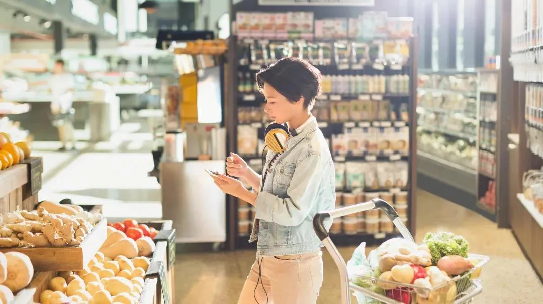 热潮褪去VS持续增长：新消费品牌们，该向它取取经了