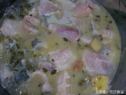 引人遐想的老坛酸菜鱼