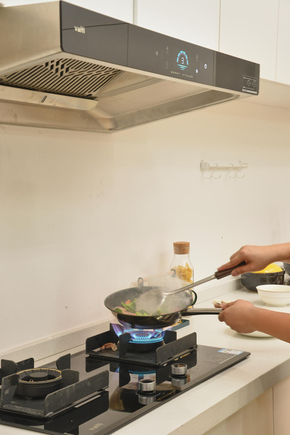 适合爆炒的烟灶CP：华帝智能烟灶套装使用体验