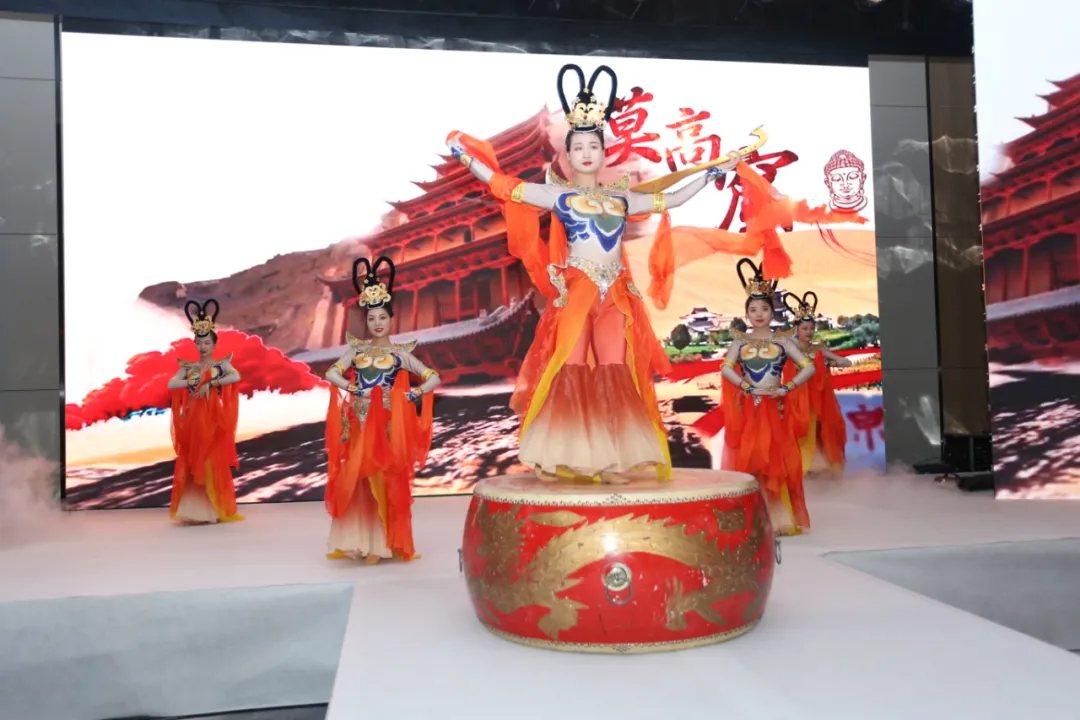 芬腾2022年春夏全国巡回新品发布会重庆站订单创新高，完美收官