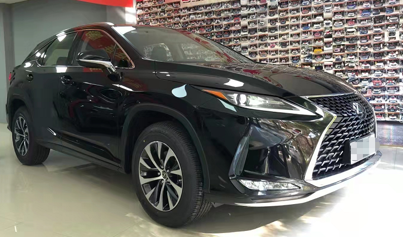 体验雷克萨斯RX：中大型豪华SUV，内饰豪华，40.5万起还看X3？