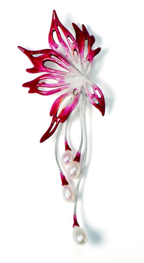 阮仕珍珠国花胸针惊艳G20