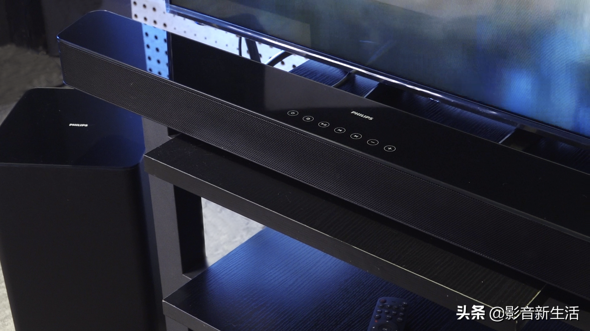 “唱听赏三位一体”飞利浦 B5856 回音壁拓展过年全新家庭娱乐方式
