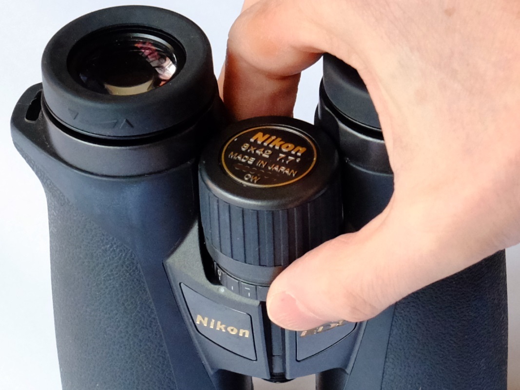 尼康 EDG 8x42望远镜评测