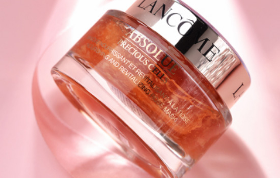 兰蔻玫瑰面膜是一款急救面膜，镇静消炎，具有超强的补水修复效果