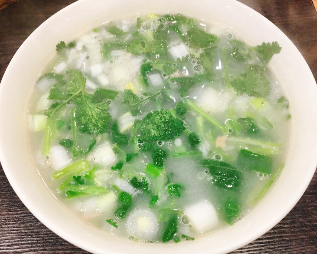 西郊的这碗羊肉汤，24小时不停火